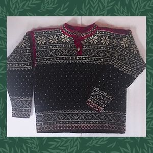 L.L. Bean Black and Red Crew Neck Sweater